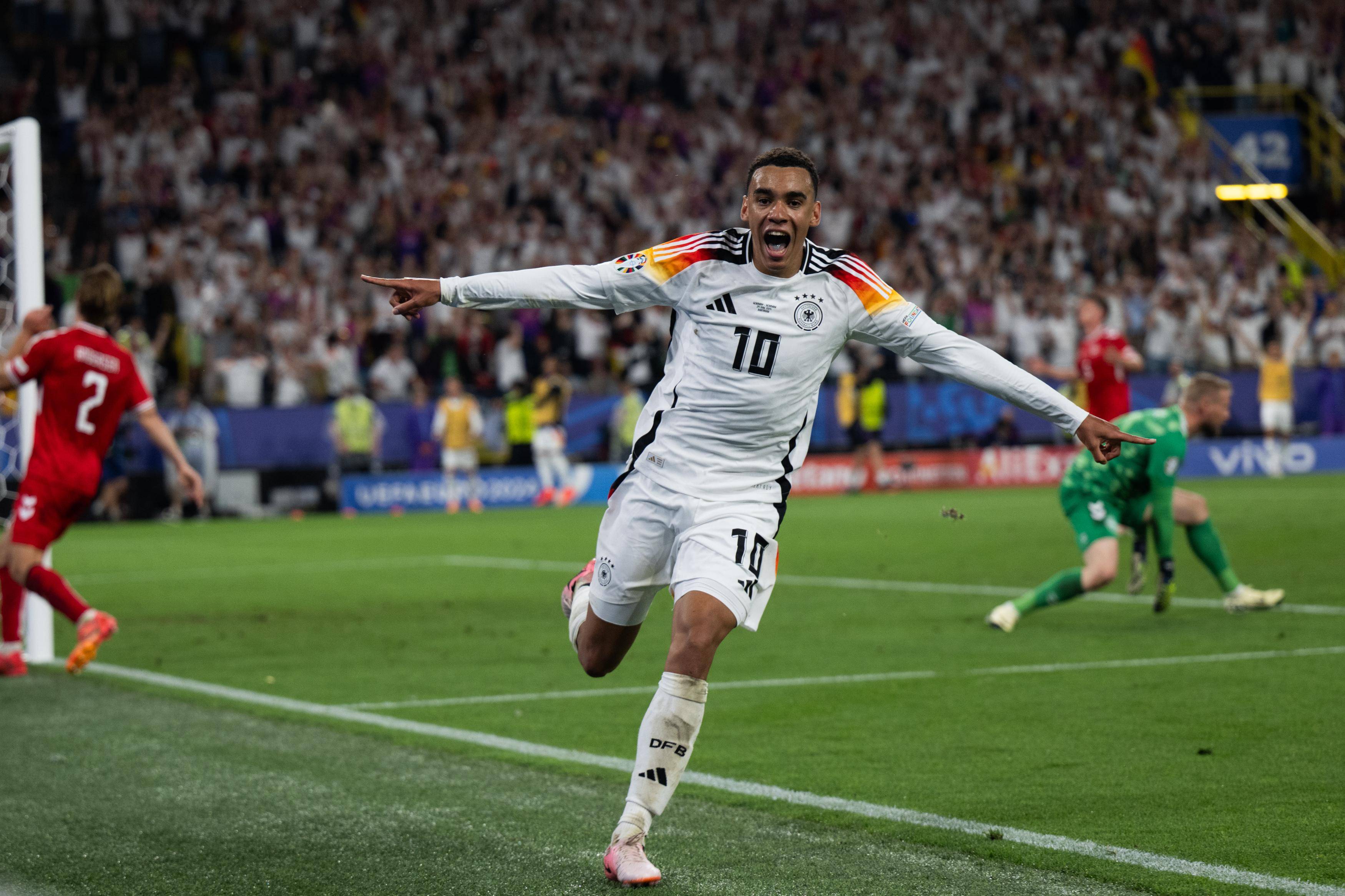 也展示出其 也展示出其